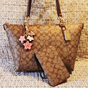 💚🎉HP🎉💚3 PC Coach Ava Tote & Wallet Set